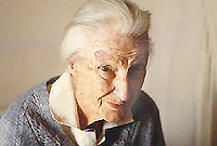 Photograph of Dorothy Hartley in old age. Photograph by Ron Thomson, via Wikipedia.
